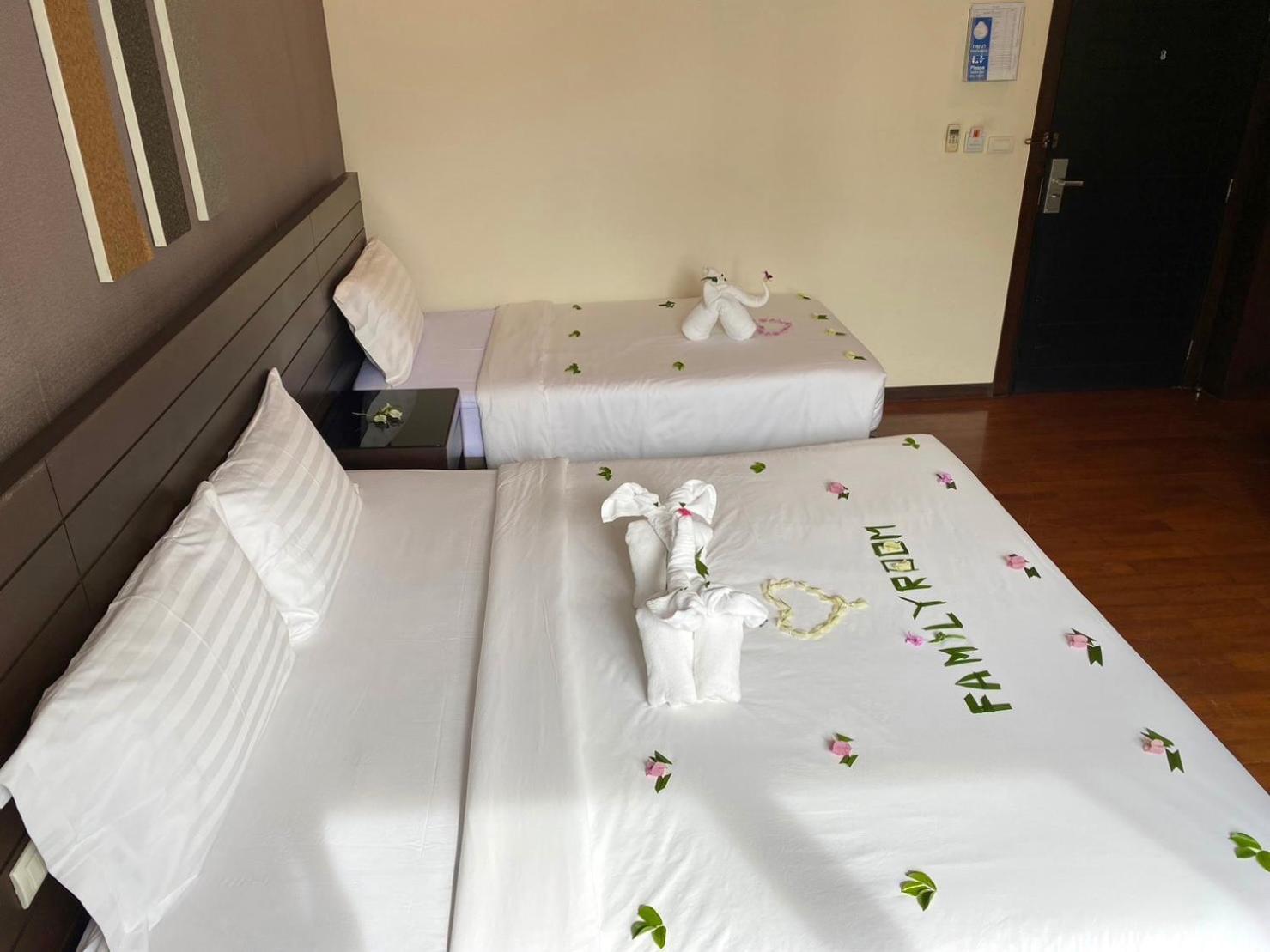 G1 Touch Blue Sky Hotel Kamala Beach Exterior foto