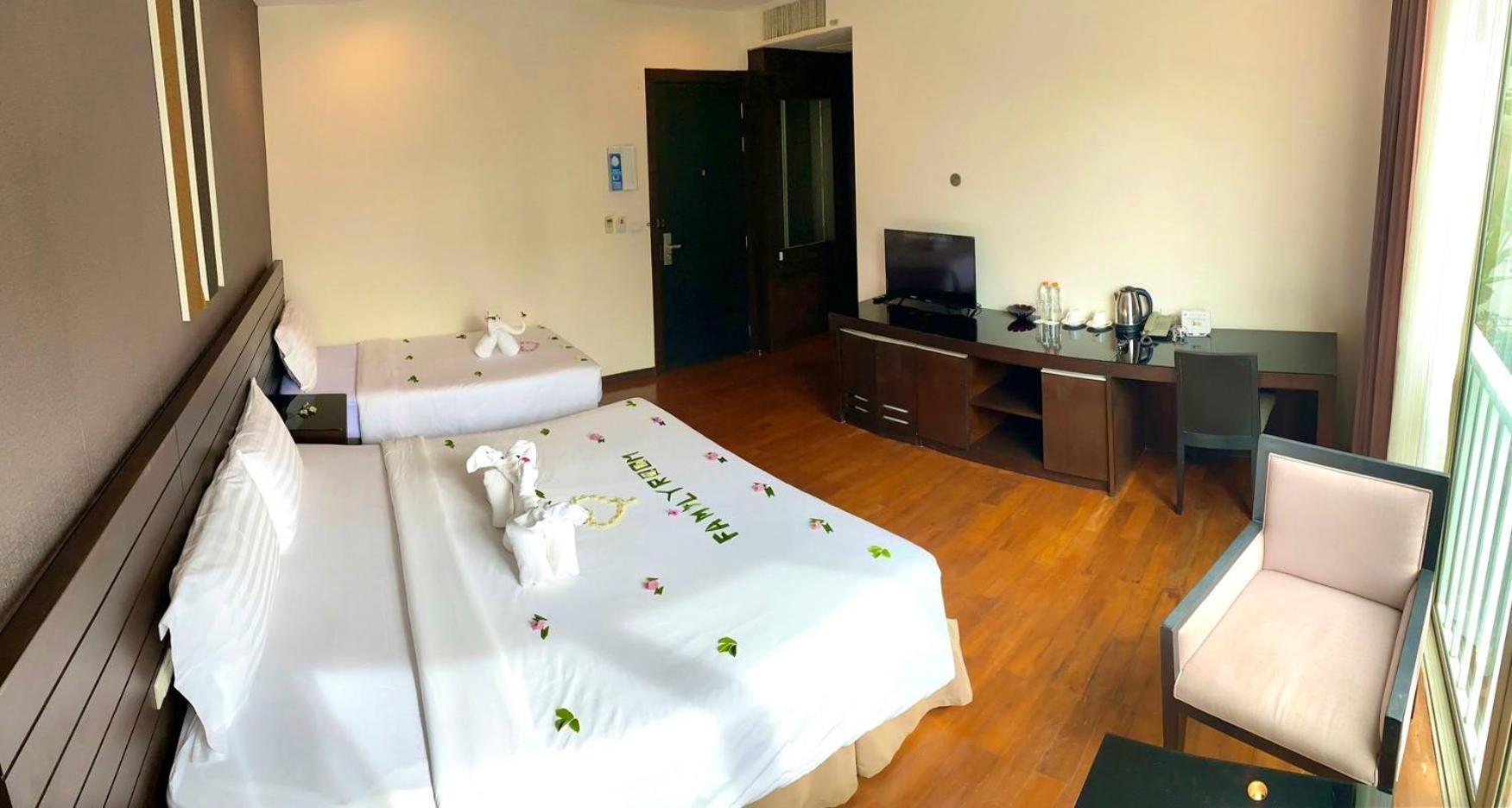 G1 Touch Blue Sky Hotel Kamala Beach Exterior foto